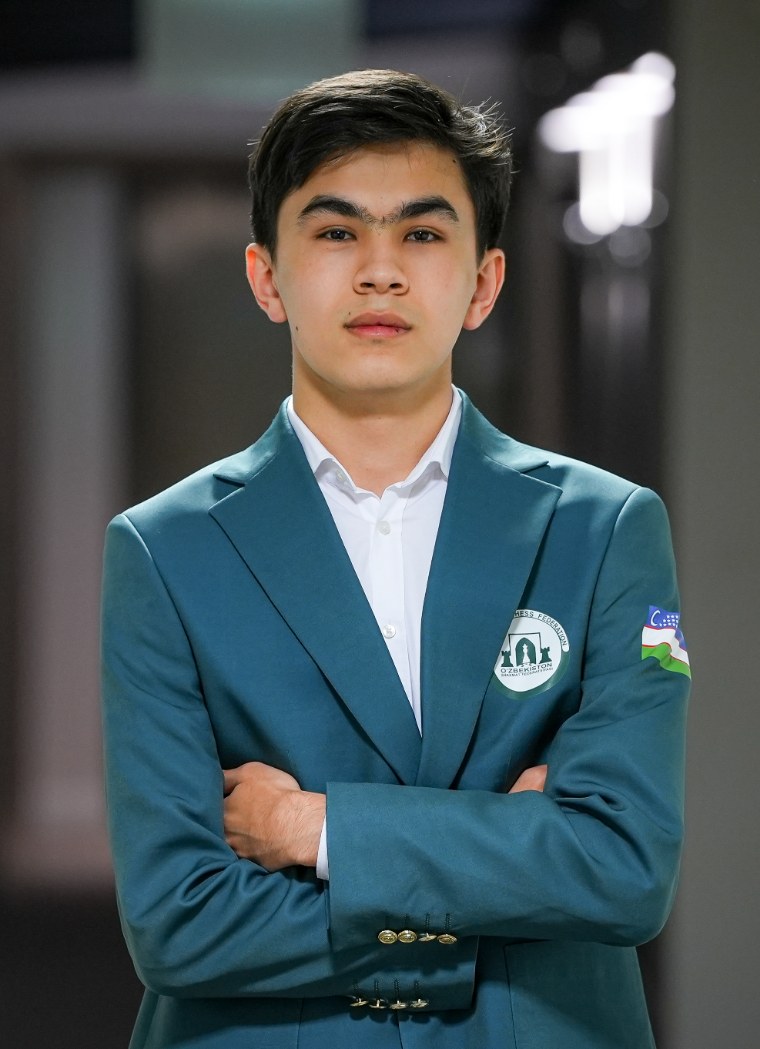Javokhir Sindarov, challenger ouzbek vainqueur du Tournoi des Candidats 2026